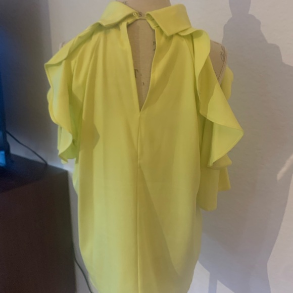 Green blouse - Picture 5 of 6